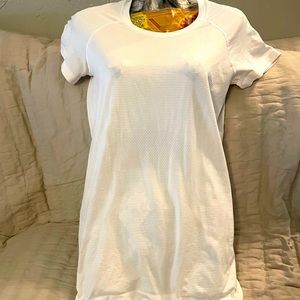 Lululemon swiftly tech